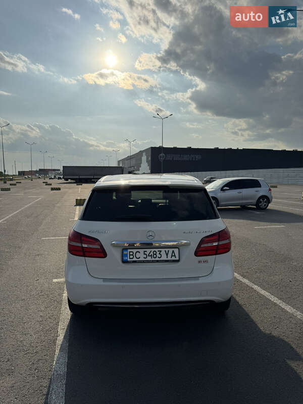 Хэтчбек Mercedes-Benz B-Class 2015 в Львове