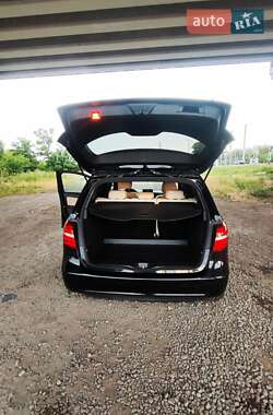 Хэтчбек Mercedes-Benz B-Class 2016 в 