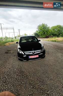 Хэтчбек Mercedes-Benz B-Class 2016 в 