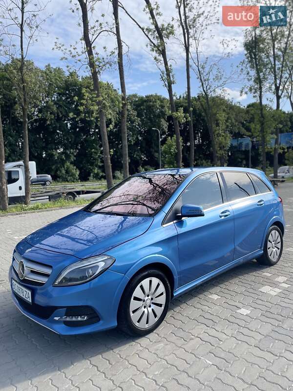 Хэтчбек Mercedes-Benz B-Class 2016 в Львове
