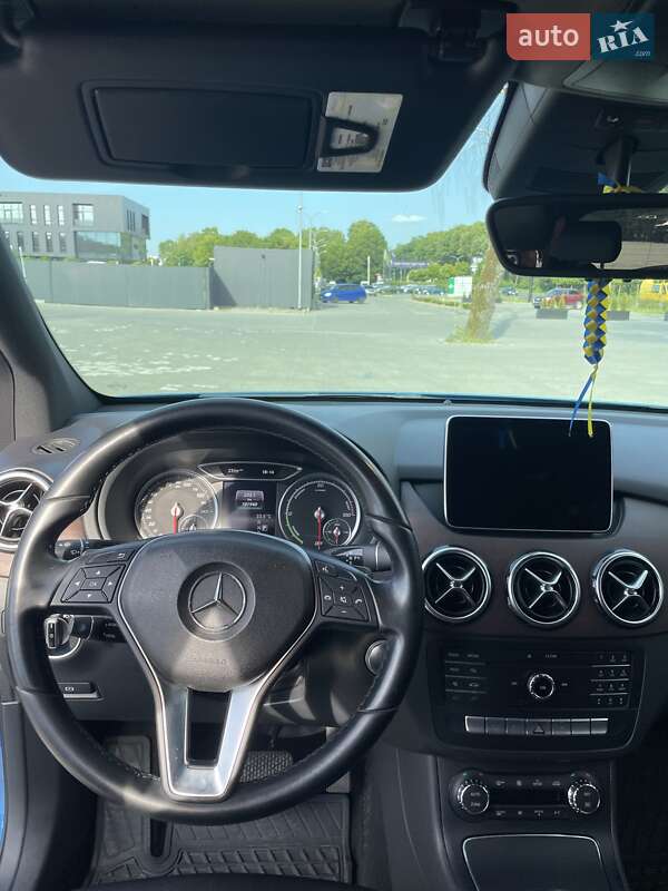 Хэтчбек Mercedes-Benz B-Class 2016 в Львове