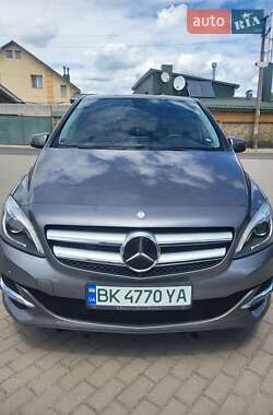 Хэтчбек Mercedes-Benz B-Class 2015 в 