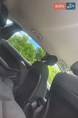 Хэтчбек Mercedes-Benz B-Class 2015 в 