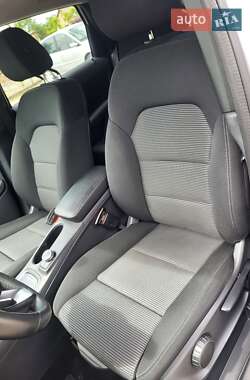 Хэтчбек Mercedes-Benz B-Class 2015 в 