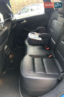 Хэтчбек Mercedes-Benz B-Class 2015 в 