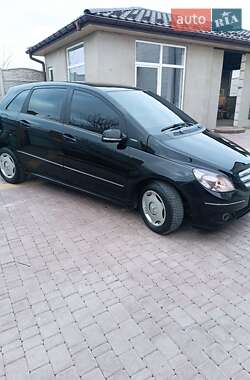 Хэтчбек Mercedes-Benz B-Class 2009 в 