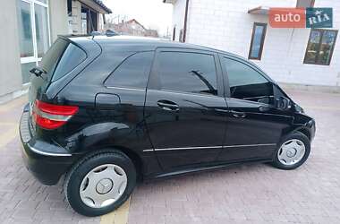 Хэтчбек Mercedes-Benz B-Class 2009 в 