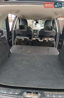 Хэтчбек Mercedes-Benz B-Class 2009 в 