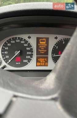 Хэтчбек Mercedes-Benz B-Class 2010 в 