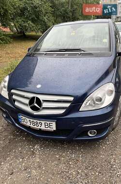 Хэтчбек Mercedes-Benz B-Class 2010 в 