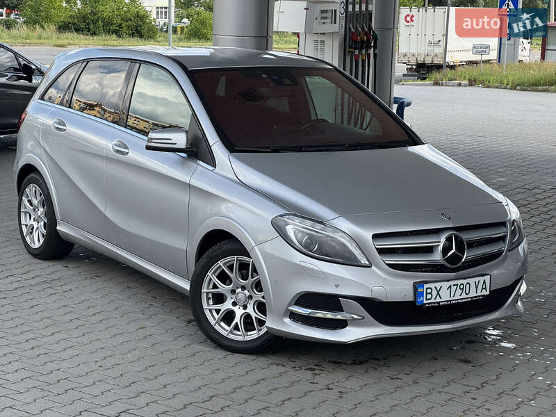 Хэтчбек Mercedes-Benz B-Class 2016 в 