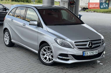 Хэтчбек Mercedes-Benz B-Class 2016 в 