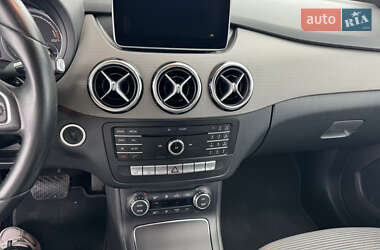Хэтчбек Mercedes-Benz B-Class 2016 в 