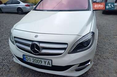 Хэтчбек Mercedes-Benz B-Class 2017 в 