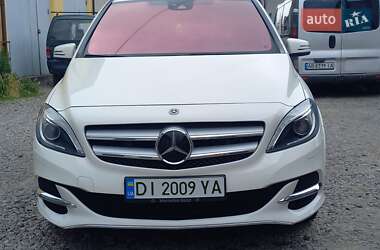 Хэтчбек Mercedes-Benz B-Class 2017 в 