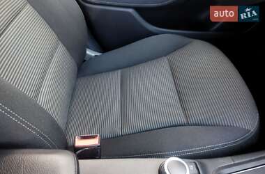 Хэтчбек Mercedes-Benz B-Class 2015 в 