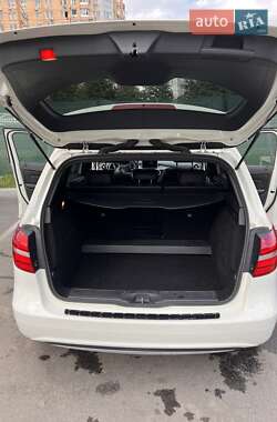 Хэтчбек Mercedes-Benz B-Class 2015 в 