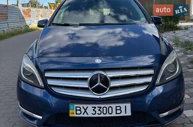 Хэтчбек Mercedes-Benz B-Class 2012 в 