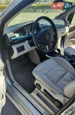 Хэтчбек Mercedes-Benz B-Class 2011 в 