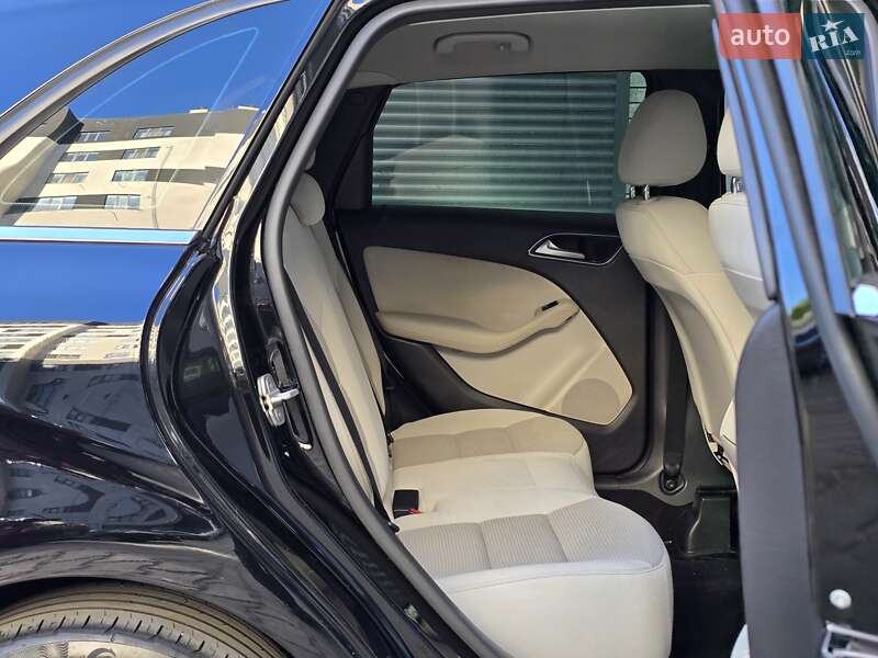Хэтчбек Mercedes-Benz B-Class 2016 в Хмельницком