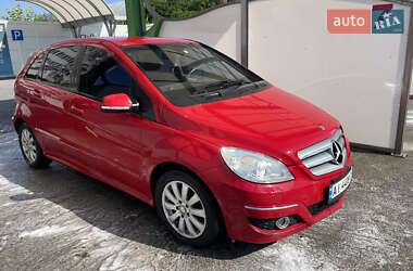 Хетчбек Mercedes-Benz B-Class 2009 в 