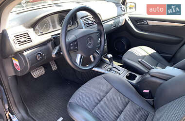 Хэтчбек Mercedes-Benz B-Class 2010 в 