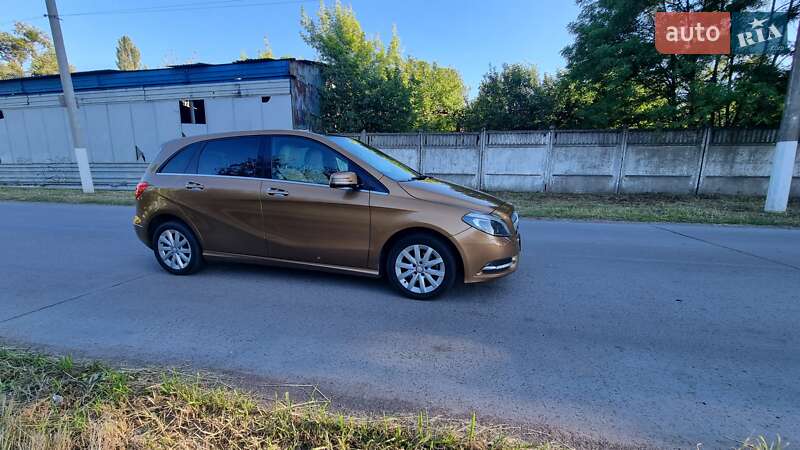 Хэтчбек Mercedes-Benz B-Class 2012 в Коростене