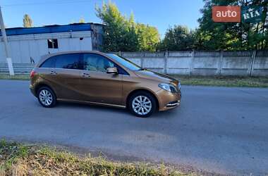 Хэтчбек Mercedes-Benz B-Class 2012 в 