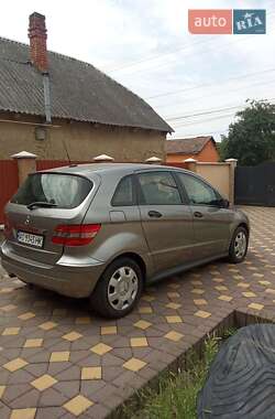 Хэтчбек Mercedes-Benz B-Class 2006 в 