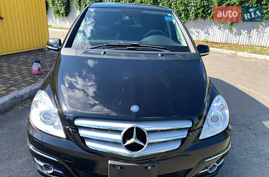 Хэтчбек Mercedes-Benz B-Class 2011 в 