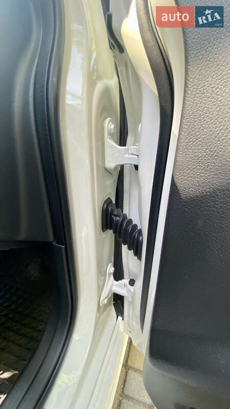 Хэтчбек Mercedes-Benz B-Class 2016 в Одессе