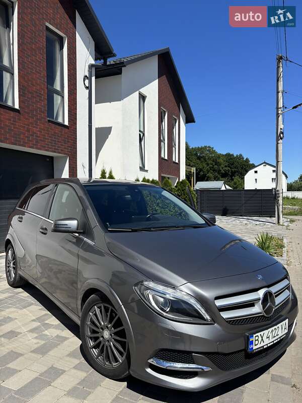 Хетчбек Mercedes-Benz B-Class 2016 в Хмельницькому