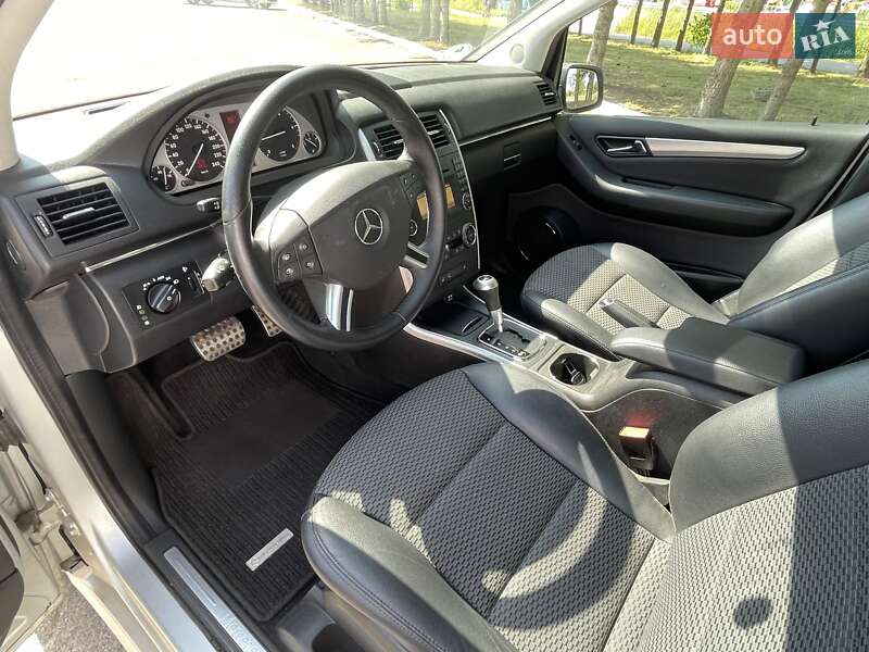 Хэтчбек Mercedes-Benz B-Class 2010 в Киеве