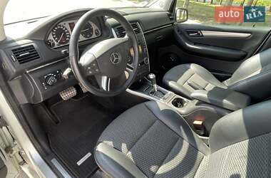 Хэтчбек Mercedes-Benz B-Class 2010 в 