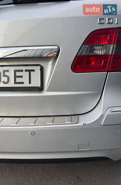 Хэтчбек Mercedes-Benz B-Class 2011 в 
