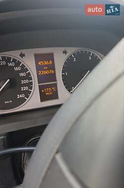 Хэтчбек Mercedes-Benz B-Class 2008 в 
