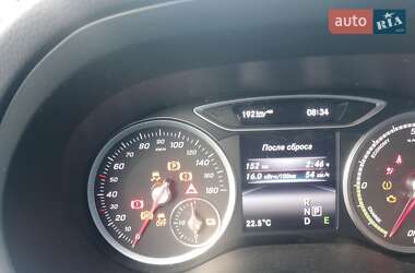 Хэтчбек Mercedes-Benz B-Class 2015 в 