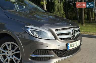 Хэтчбек Mercedes-Benz B-Class 2017 в 
