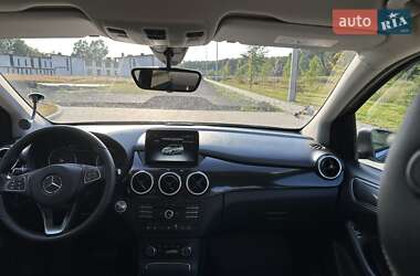 Хэтчбек Mercedes-Benz B-Class 2017 в 