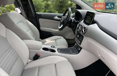 Хэтчбек Mercedes-Benz B-Class 2017 в 