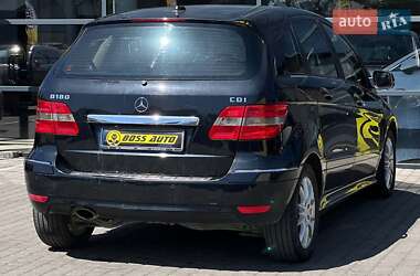 Хэтчбек Mercedes-Benz B-Class 2011 в 