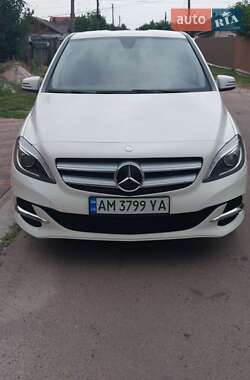Хетчбек Mercedes-Benz B-Class 2015 в Житомирі