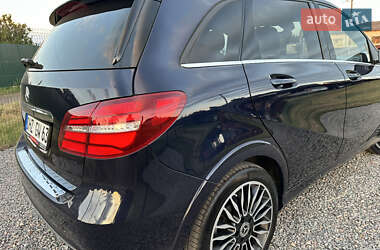 Хэтчбек Mercedes-Benz B-Class 2017 в 