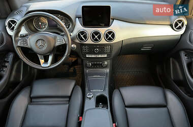 Хэтчбек Mercedes-Benz B-Class 2017 в 