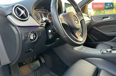 Хэтчбек Mercedes-Benz B-Class 2017 в 