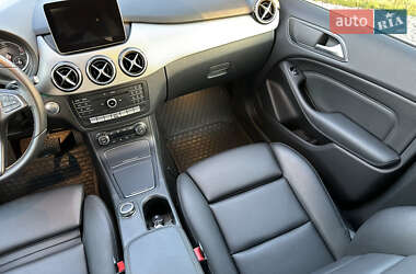 Хэтчбек Mercedes-Benz B-Class 2017 в 