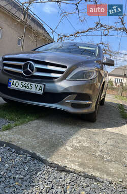 Хэтчбек Mercedes-Benz B-Class 2017 в Ужгороде