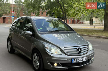 Хэтчбек Mercedes-Benz B-Class 2007 в 