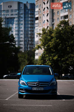 Хэтчбек Mercedes-Benz B-Class 2014 в 
