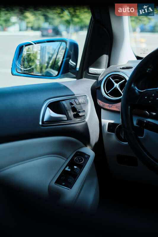 Хэтчбек Mercedes-Benz B-Class 2014 в Броварах